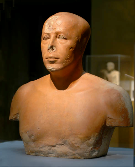 Bust of Ank-Auf sitting on a table